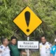 Simpang bhayangkara‑sport center rawan kecelakaan, warga mengeluh dan dishub uji barikade Simpang Bhayangkara‑Sport Center Rawan Kecelakaan, Warga Mengeluh Dan Dishub Uji Barikade